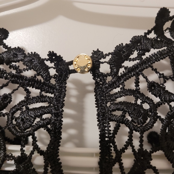 Bebe black lace peplum top size small - Picture 4 of 6